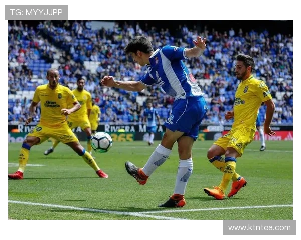 拉斯帕尔马斯全队备战新赛季誓在西甲赛场展现更强竞争力 拉斯帕尔马斯全队备战新赛季誓在西甲赛场展现更强竞争力