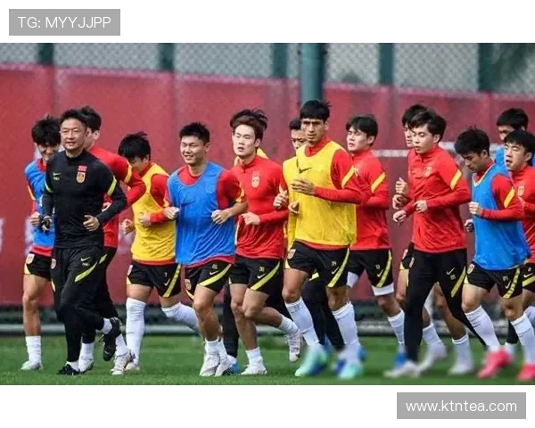 中国男足再创佳绩勇夺亚洲杯四强展现团队力量与拼搏精神 中国男足再创佳绩勇夺亚洲杯四强展现团队力量与拼搏精神