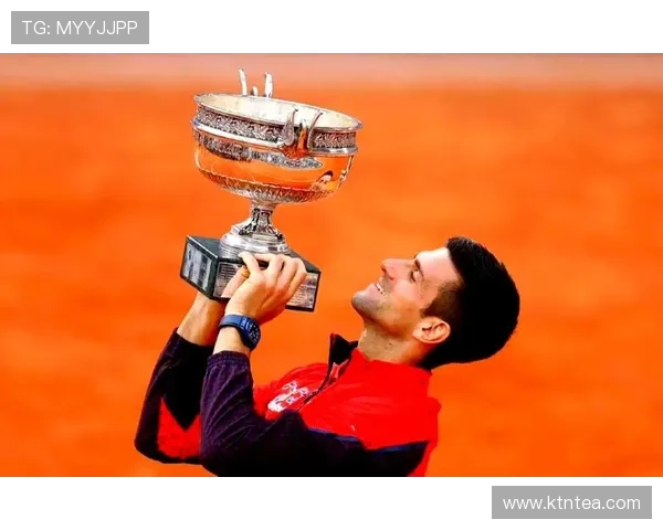 德约科维奇豪取赛季第八冠再创纪录年轻新星挑战网坛格局