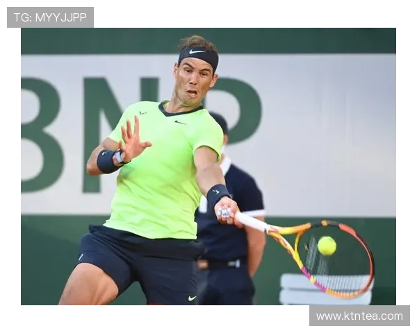 网球赛事精彩纷呈 纳达尔复出之路引关注 新星崛起挑战老将宝座