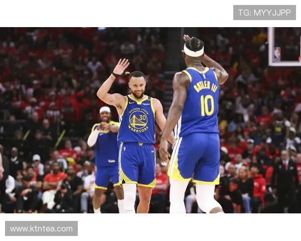 勇士队力克湖人队迎来赛季首胜 詹姆斯与库里再度对决精彩纷呈