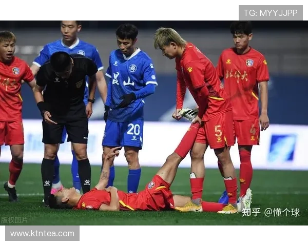 国足锋线集体爆发助球队逆转取胜新帅战术体系引发球迷热议热烈讨论