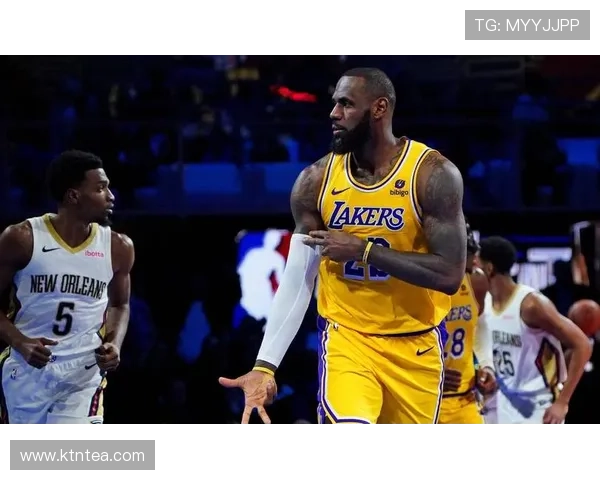 詹姆斯赛季首场爆发带领湖人逆转胜勇士,创下多项历史纪录 詹姆斯赛季首场爆发带领湖人逆转胜勇士,创下多项历史纪录